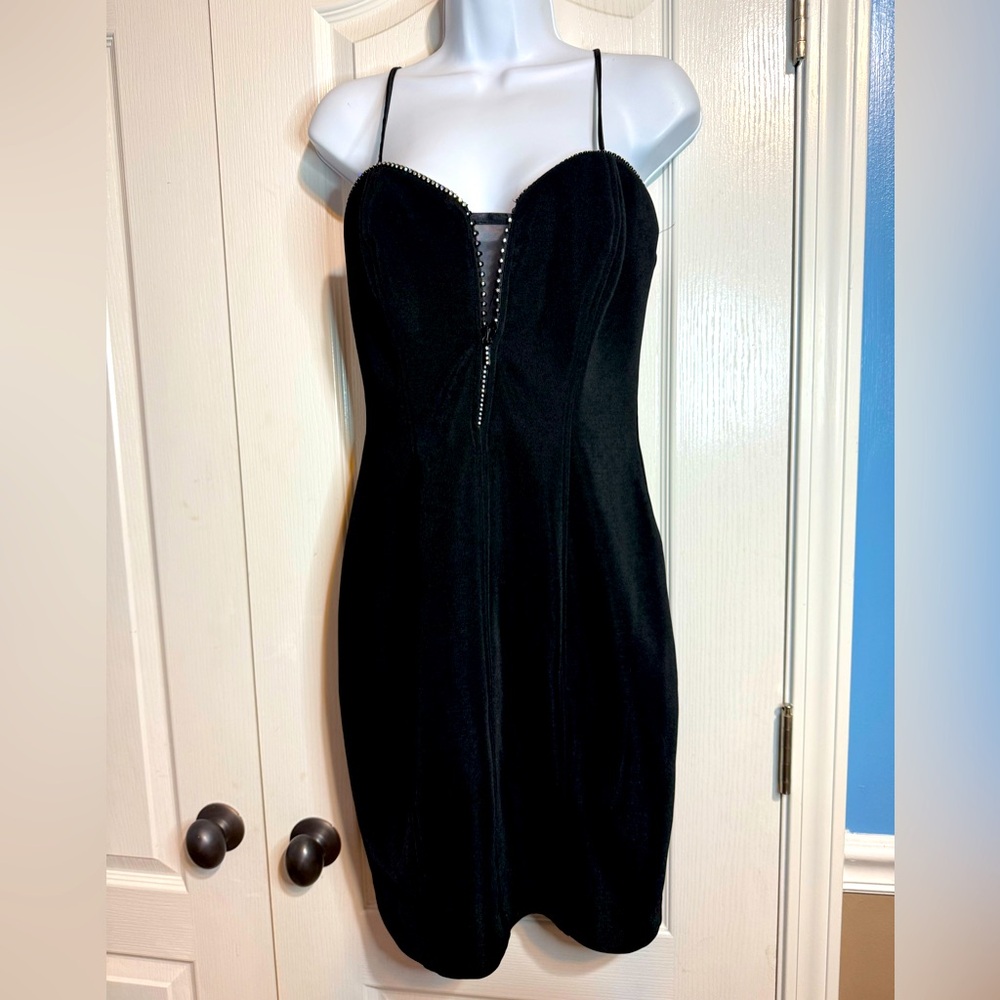 Betsy & Adam Black Embellished Dress – Size 7/8 (Small) 🖤